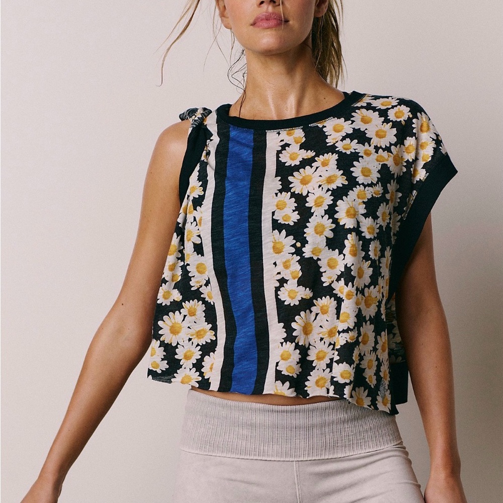 NWOT Free People My Time Printed Tee Daisy's Floral SIZE MEDIUM